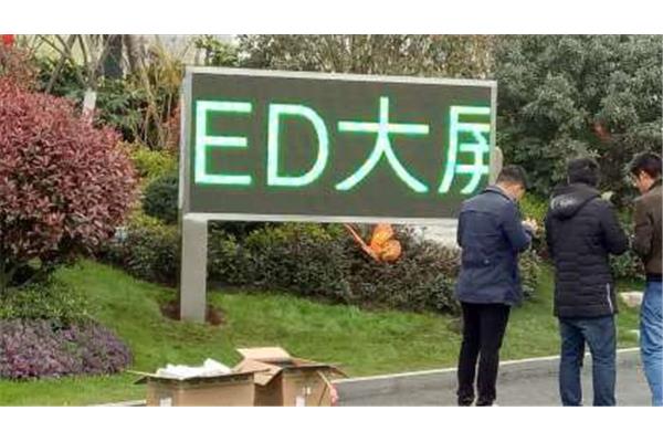 广告灯箱怎么换纸张布线