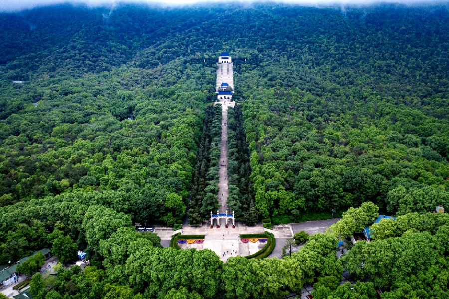 中山陵是谁设计的