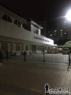 网页设计怎么换图层颜色