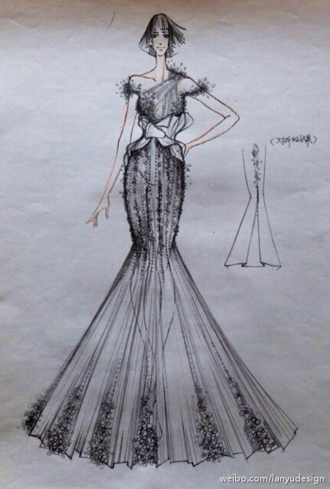 简单的礼服素描设计图