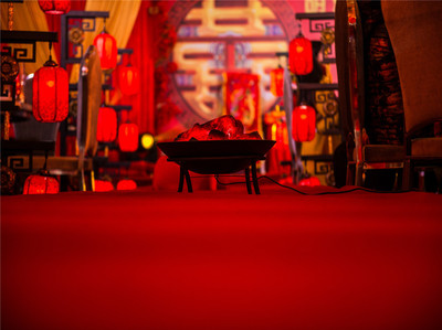 婚礼背景红色喷绘布是什么