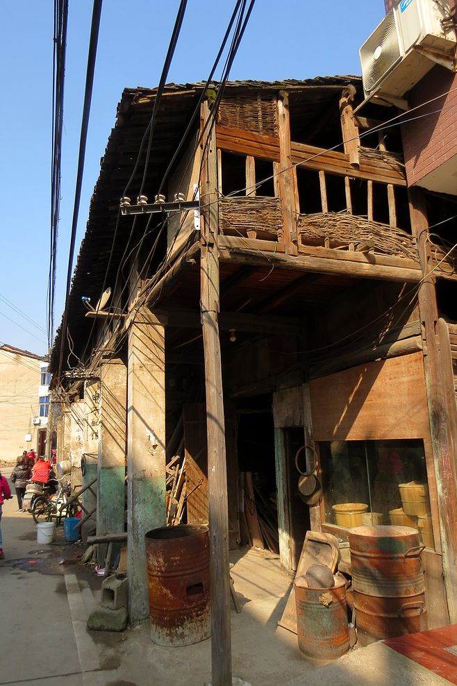 建筑设计院与地质队哪个好