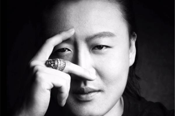 贾卓设计师